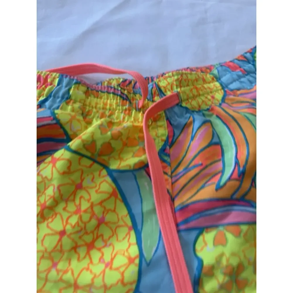 Chubbies Men's Swim Trunks Large Colorful Pineapple 5.5in Inseam Quick Dry Short